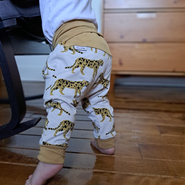 Pantalons évolutifs, un vêtement essentiel dans la garde-robe des enfants