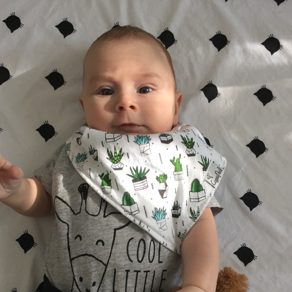 Ton bébé, tu le gâtes trop