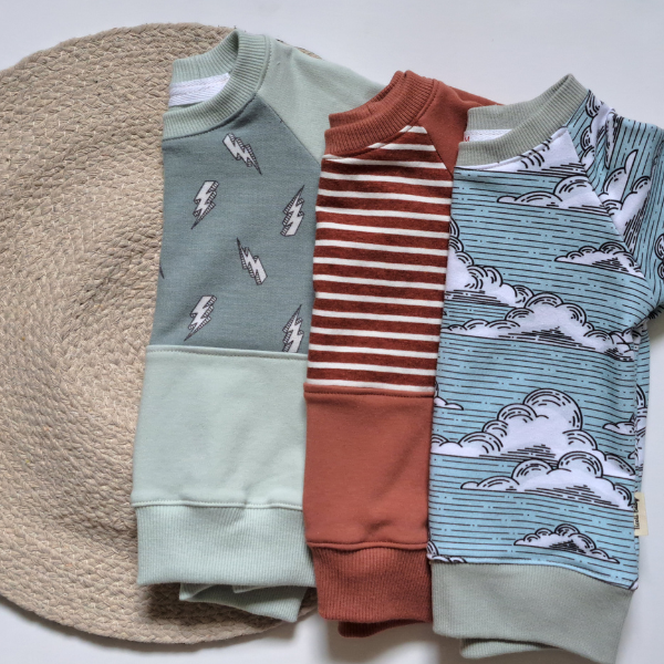 Chandails à manches longues pour les enfants pour bien entamer la rentrée, ces vêtements sont fabriqués au Québec