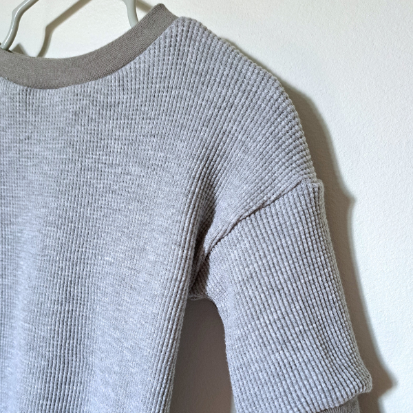 Pull Cache Couche - Gris Gaufré