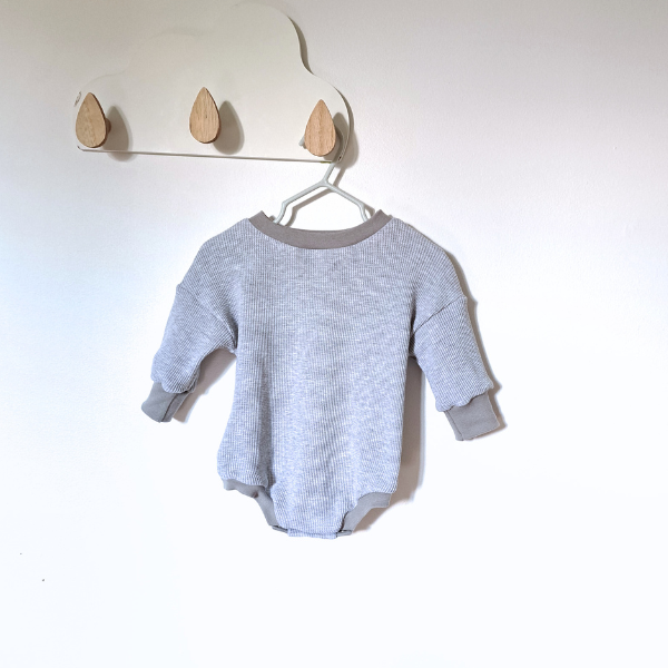 Pull Cache Couche - Gris Gaufré