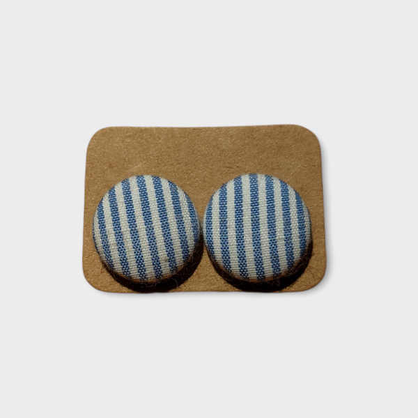 Petites boucles d'oreilles boutons - Bleue et blanche