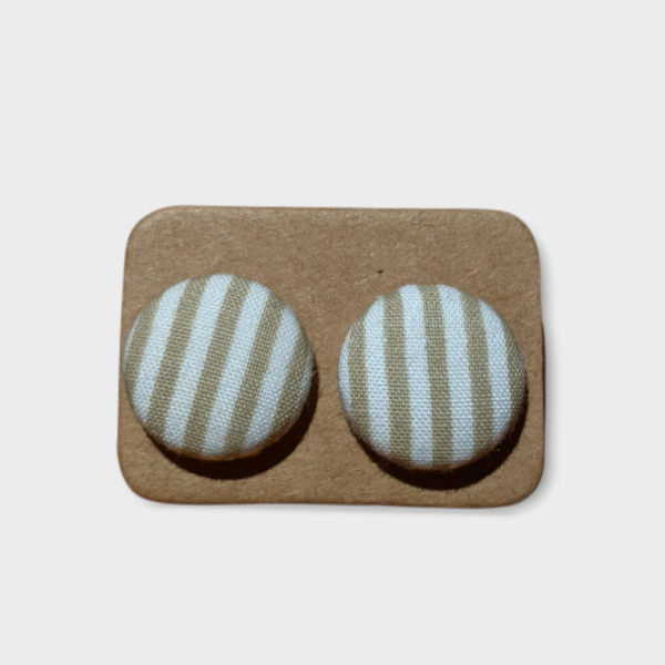 Petites boucles d'oreilles boutons - Beige et blanche