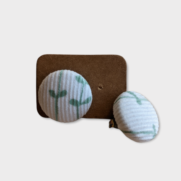 Boucles d'oreilles boutons - Petites feuilles