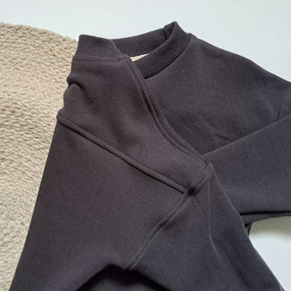 Le chandail à manches longues Horizon a été conçu pour offrir un maximum de confort, de douceur et de liberté de mouvement aux tout-petits.