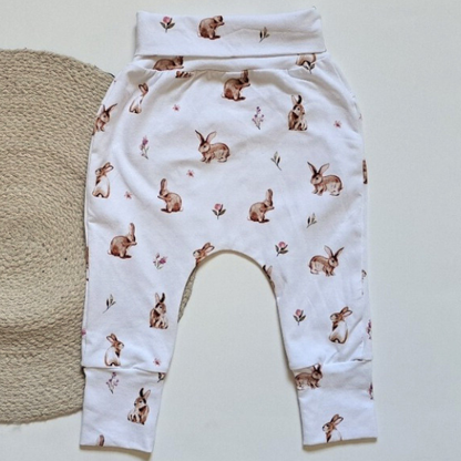 Pantalon évolutif avec des lapins
