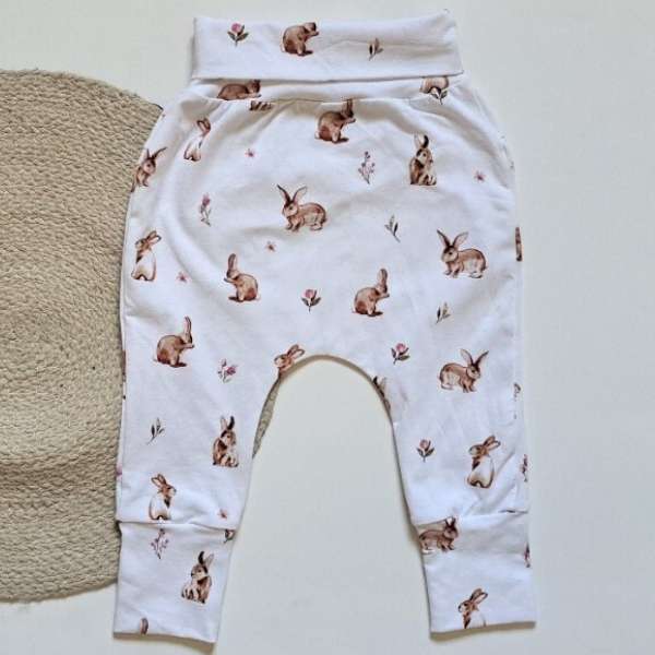 Pantalon évolutif pour fille avec des lapins