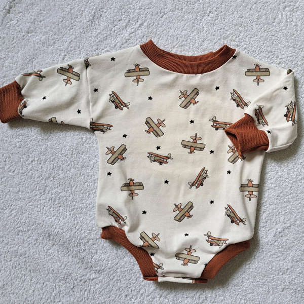 pull cache-couche avions bebe