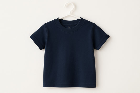 J'aurais besoin d'une image de t-shirt pour enfant, manches courtes, une couleur unie marine. La grandeur est 3T.