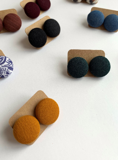 Button Earrings - Beige Wool